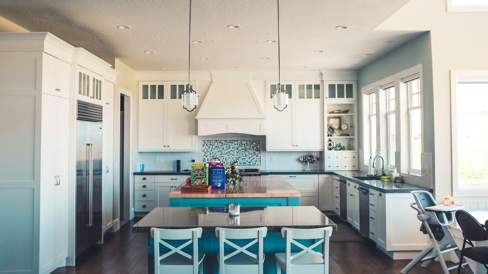 kitchen with island and table in Texas